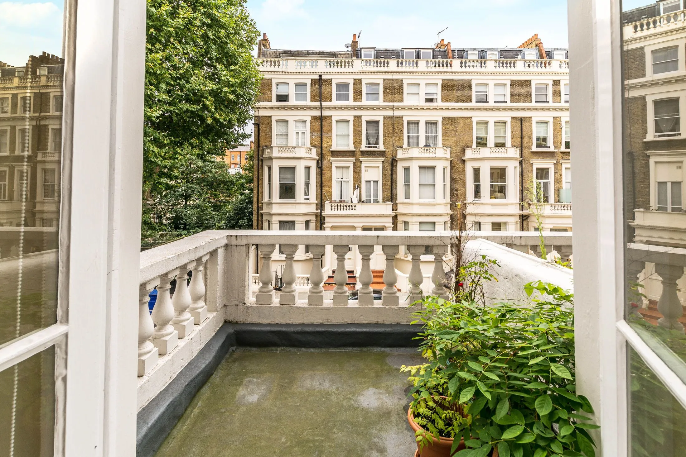 Flat Old Brompton Road in Greater London