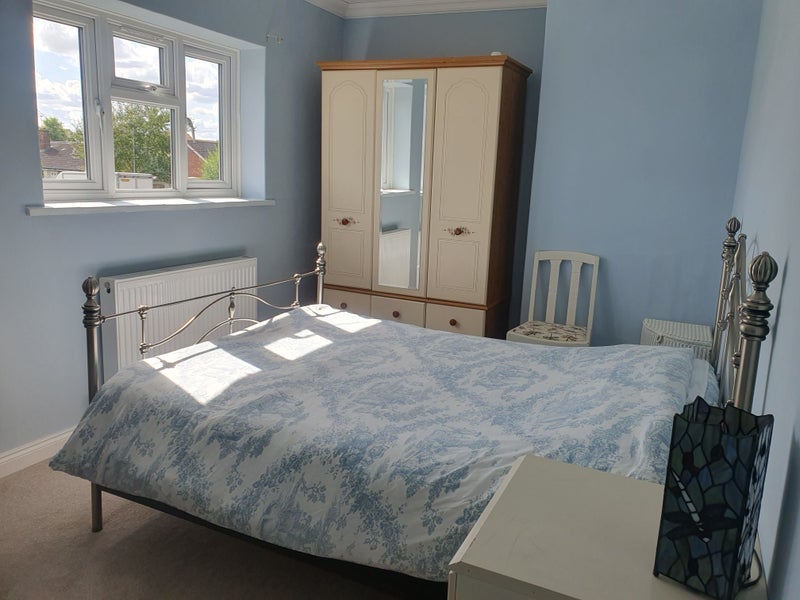 Room Steeles Road in Mid Suffolk