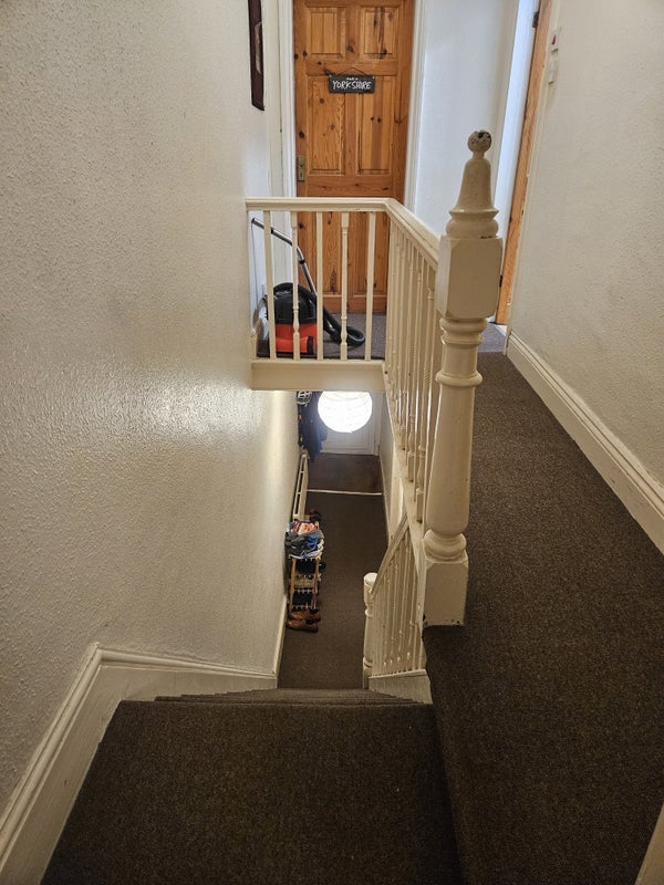 Room Cresswell Grove in Manchester