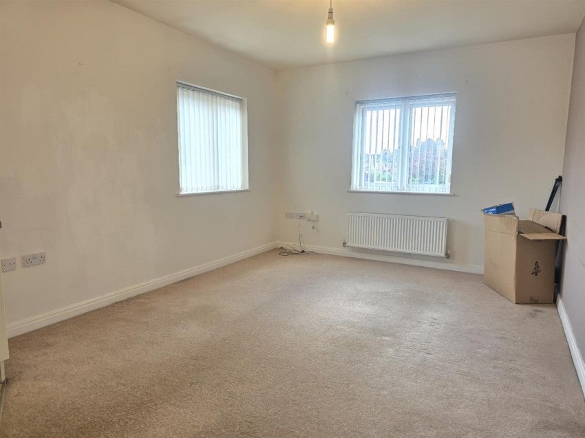 Flat Carlton Drive in Oadby and Wigston