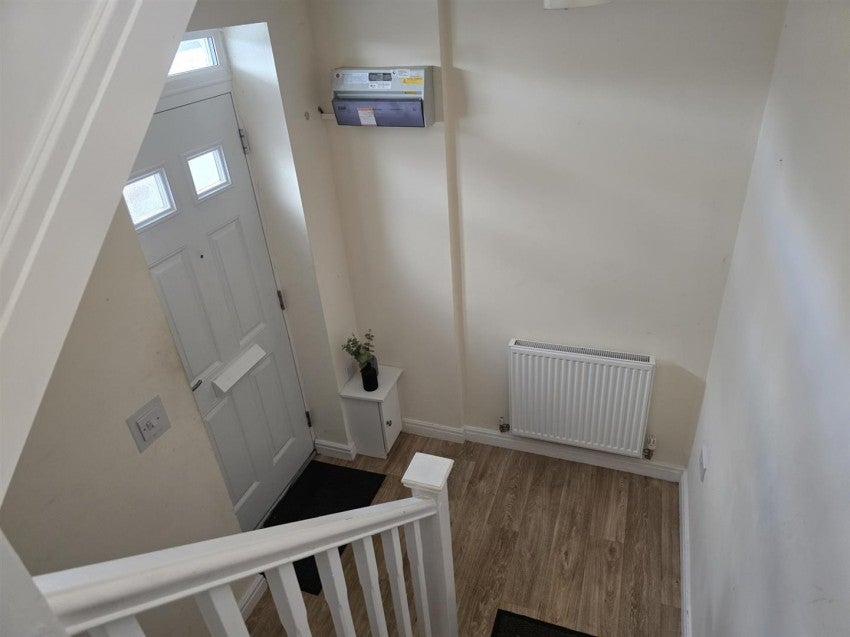 Flat Carlton Drive in Oadby and Wigston