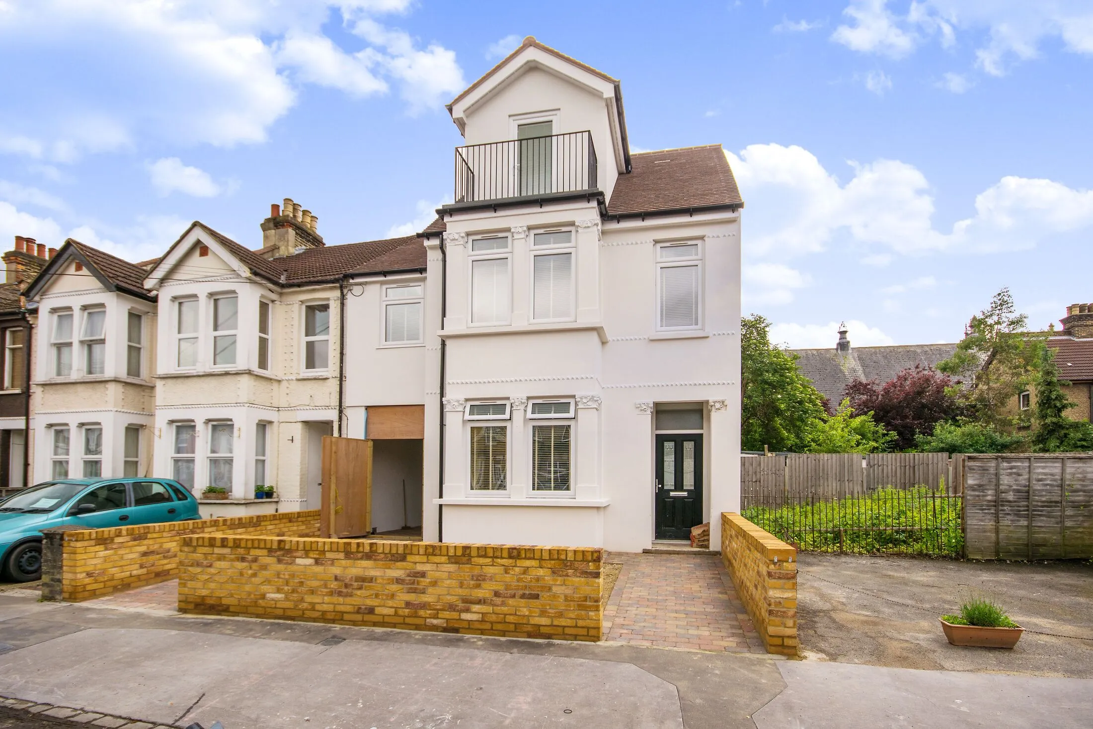 Flat Mansfield Road in Greater London