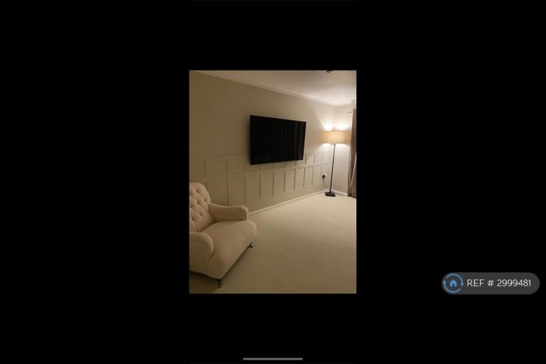 House Ingle Nook Close in Trafford