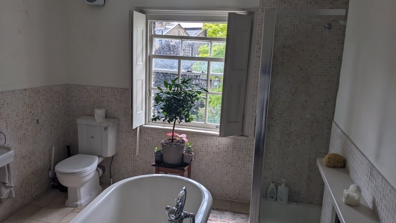 Room St George's Road in Greater London