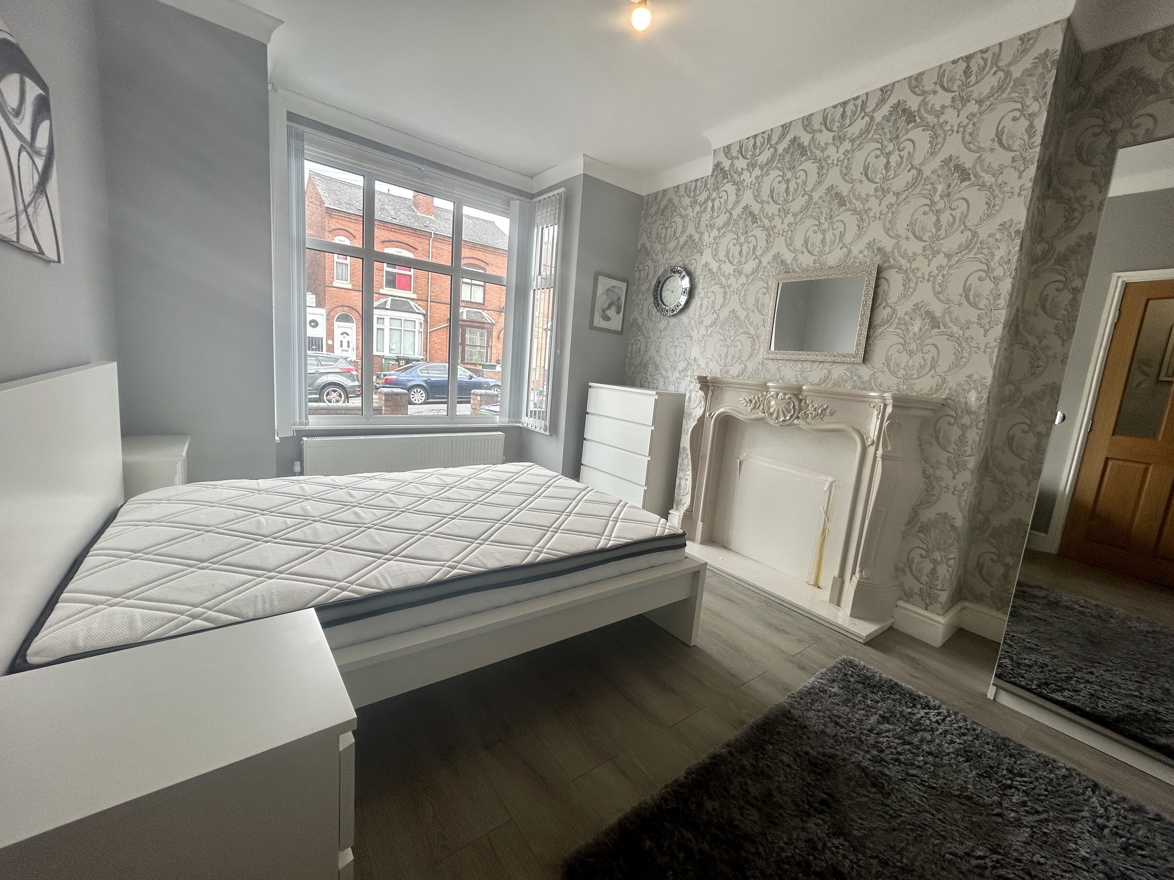 Room Wellington Road in Sandwell
