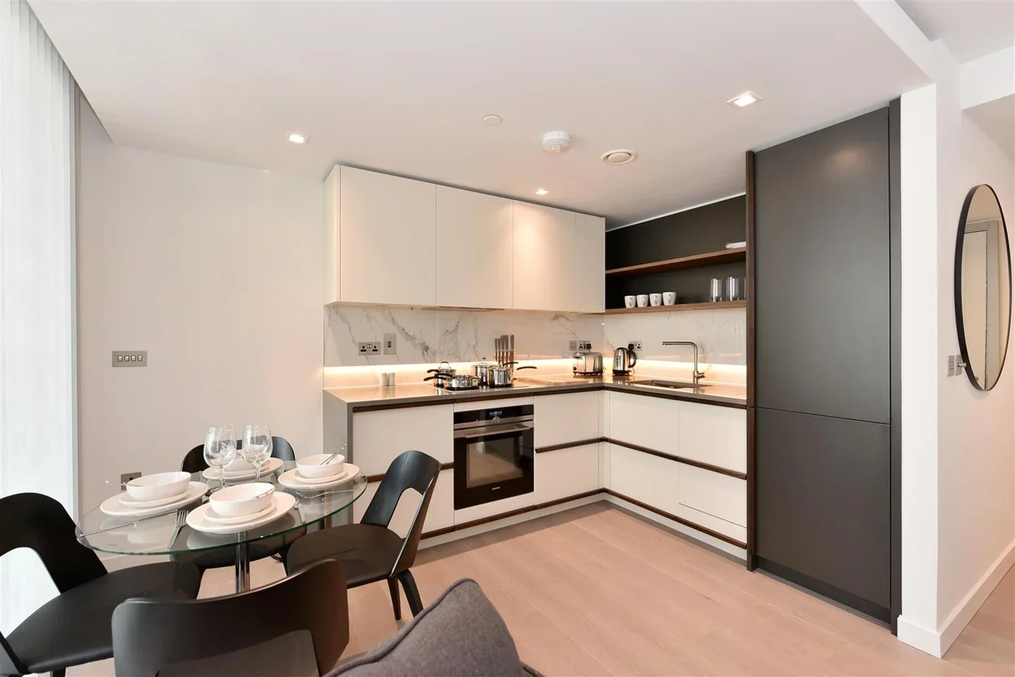 Flat Newcastle Place in City of Westminster