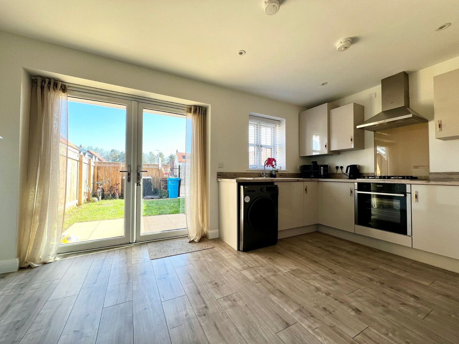 House Barnes Way in Hull