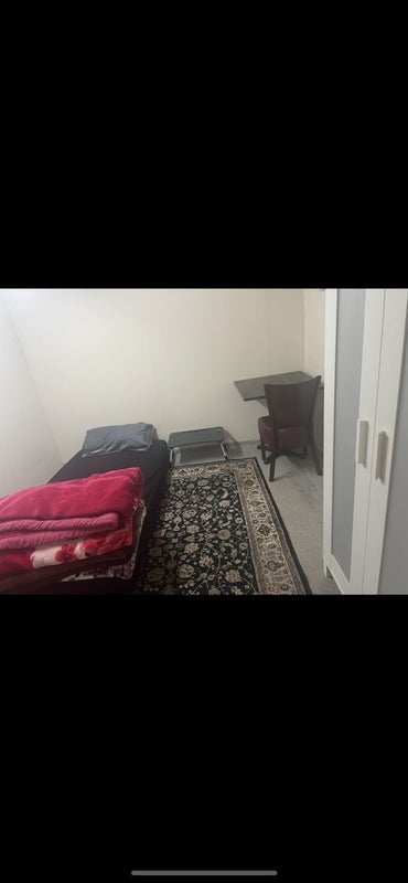 Room Central Parade in Greater London
