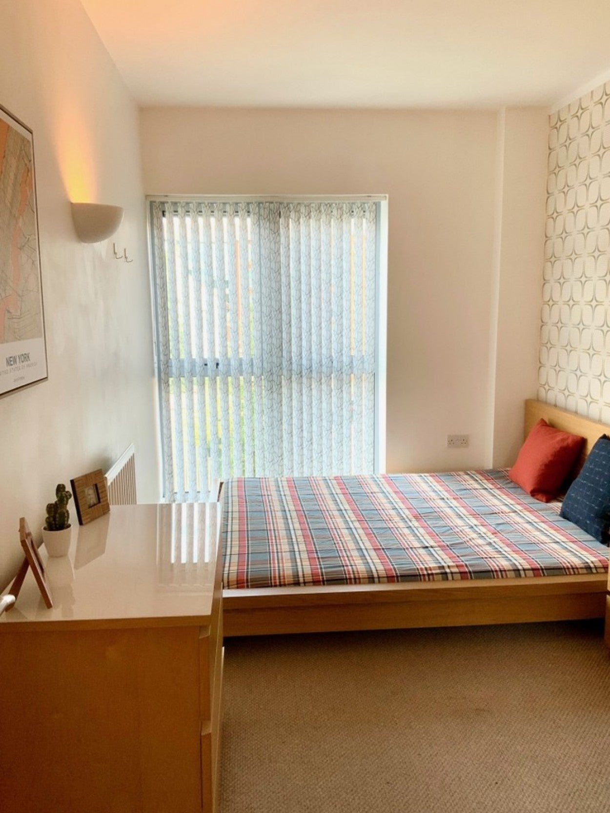 Room Alfreton Road in Nottingham
