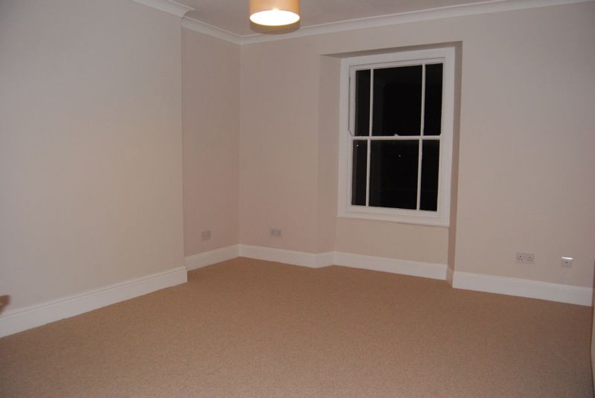 Flat Elmgrove Road in Bristol