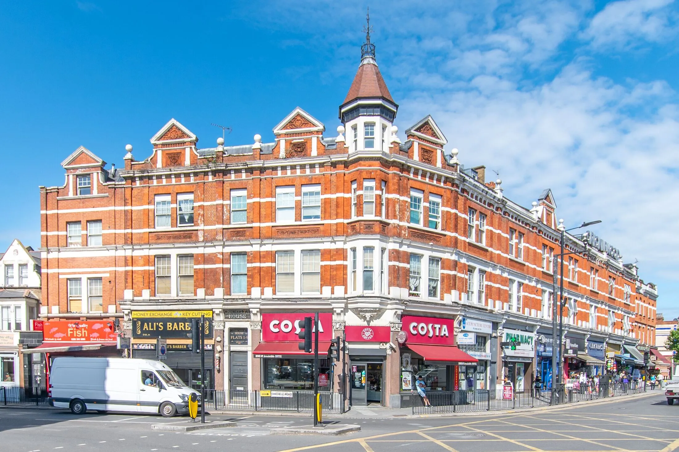 Flat Cricklewood Broadway in Greater London