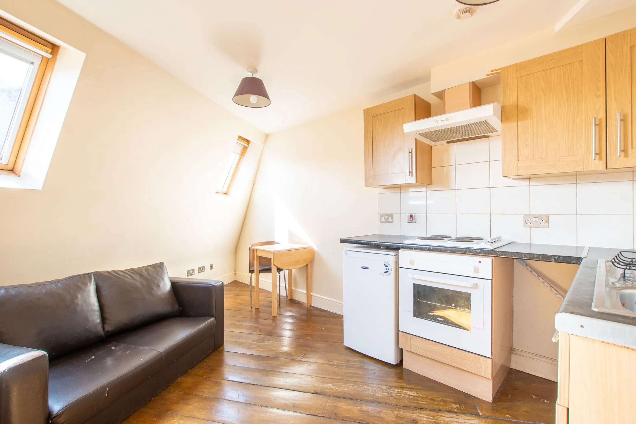 Flat Cricklewood Broadway in Greater London
