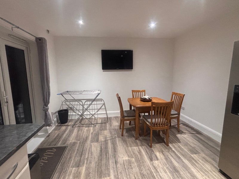 Room Derby Road in North East Derbyshire