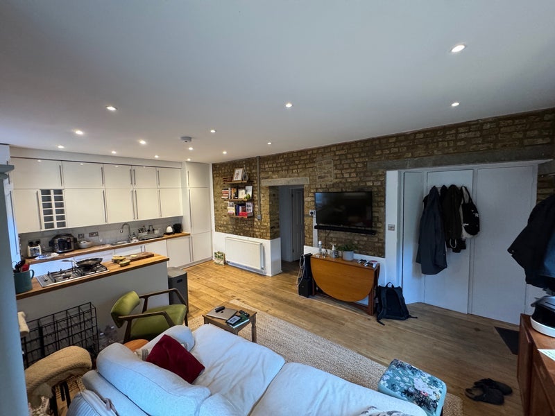 Room Stoney Lane in Greater London