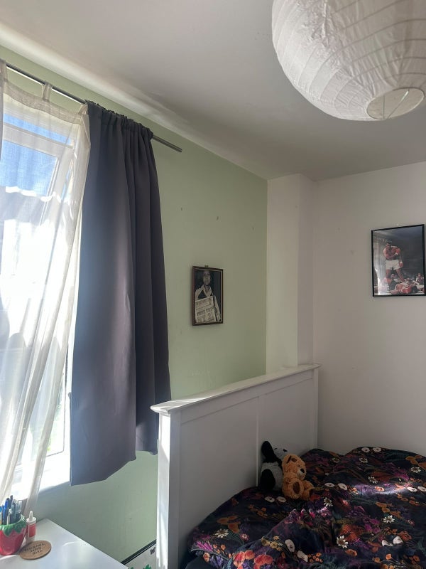 Room Cleveland Grove in Greater London