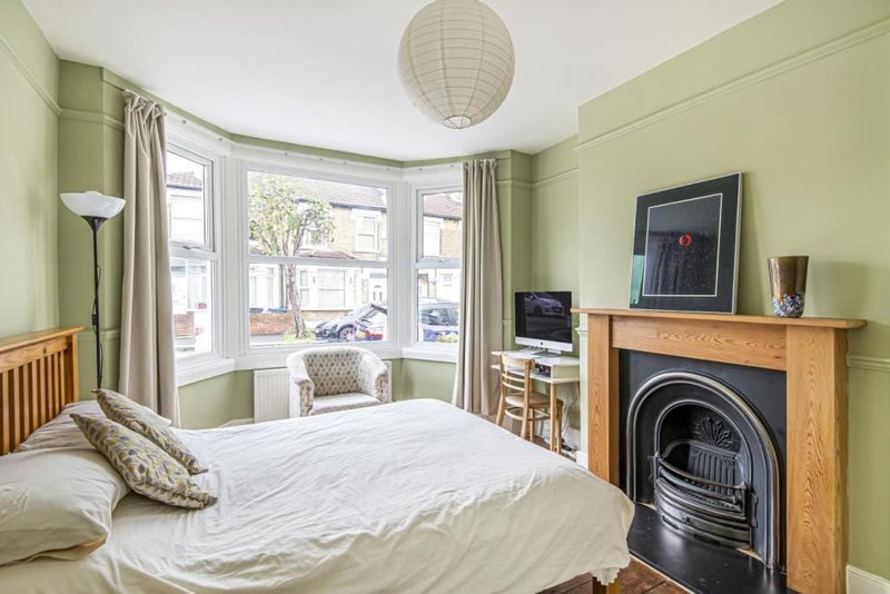 Room Aylett Road in Greater London