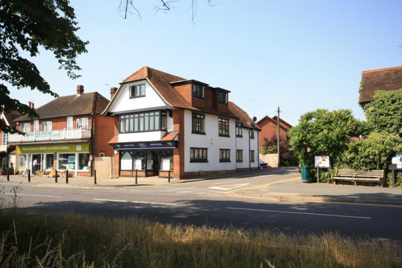 Flat Kings Road in Guildford