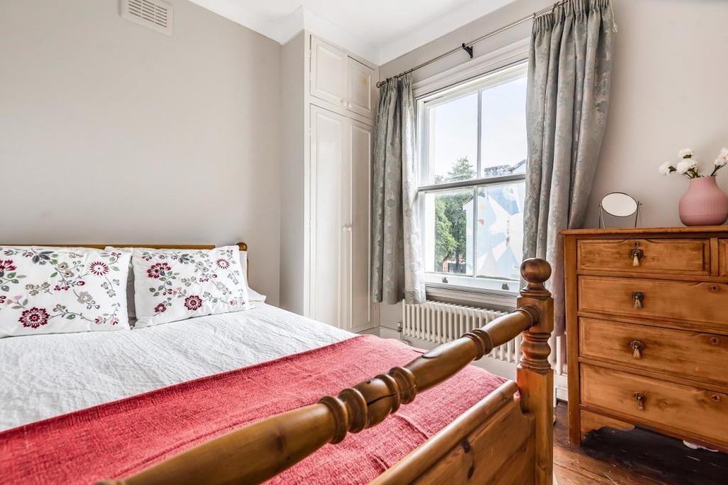Flat Stockwell Road in Greater London