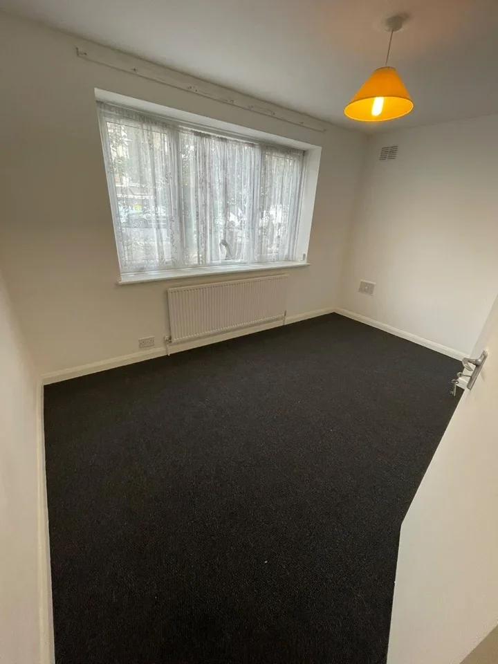 Flat Lordship Lane in Greater London
