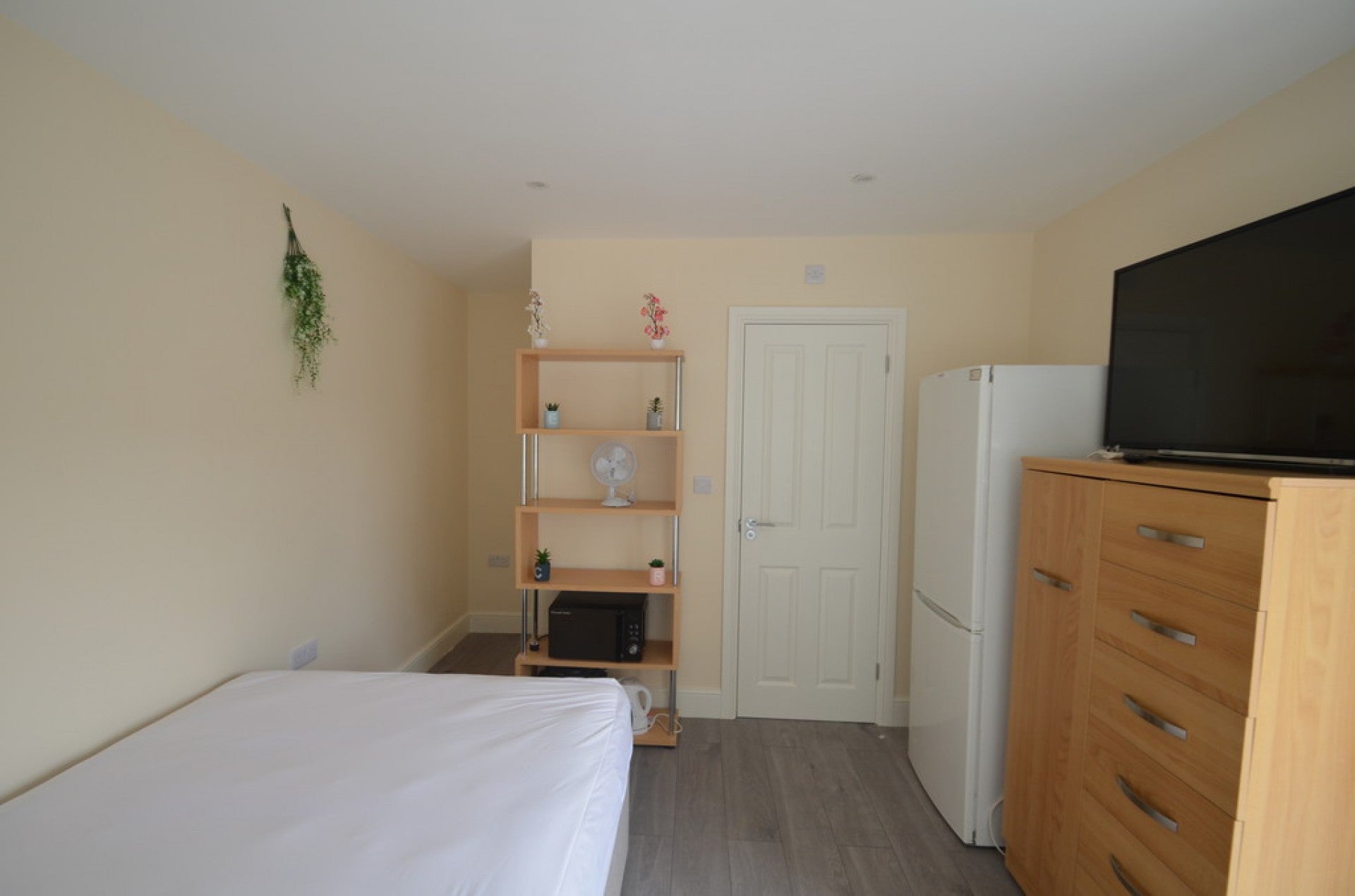 Room Hithermoor Road in Borough of Spelthorne