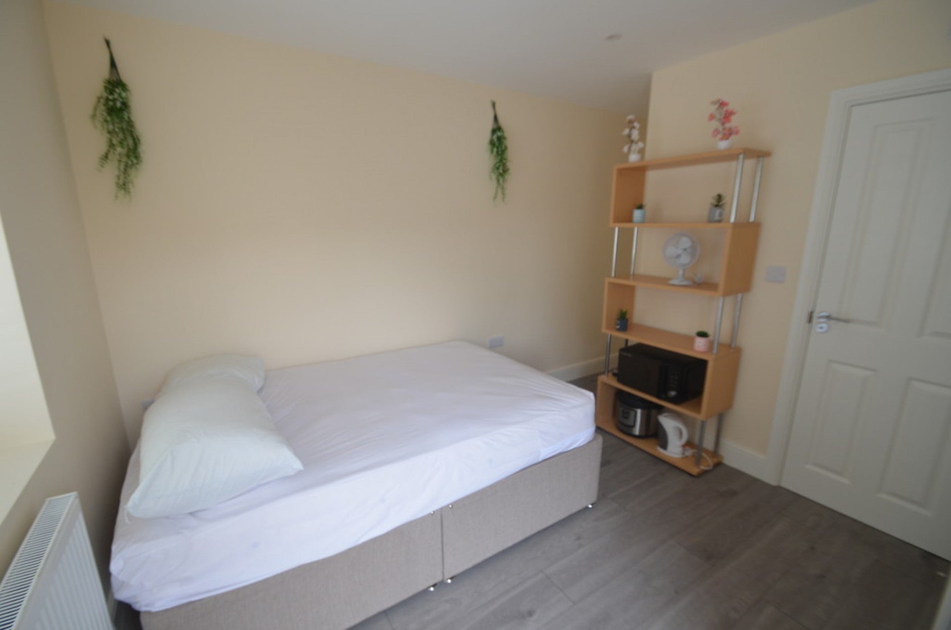 Room Hithermoor Road in Borough of Spelthorne