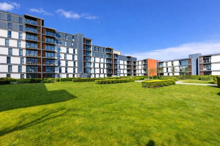 Flat South Row in Milton Keynes