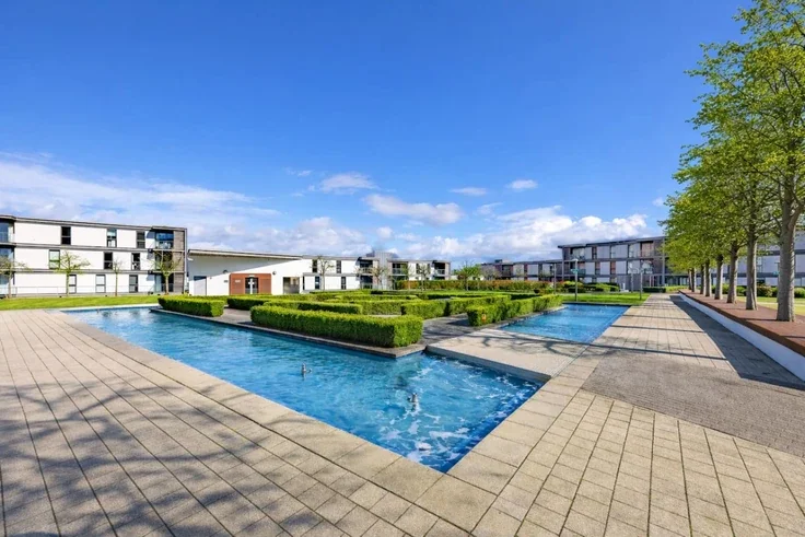 Flat South Row in Milton Keynes