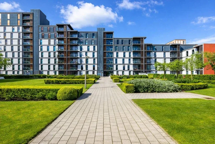 Flat South Row in Milton Keynes