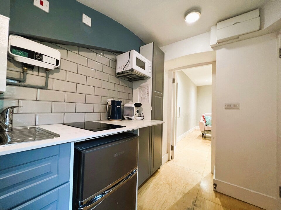 Flat Eversholt Street in Greater London