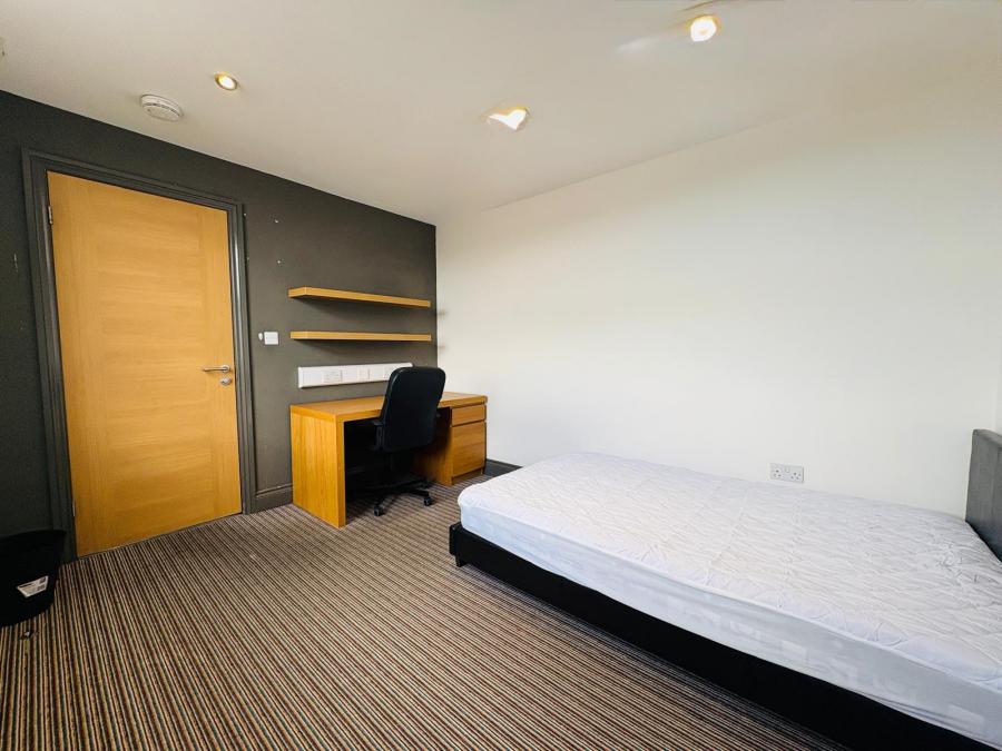 Room Roker Avenue in Sunderland