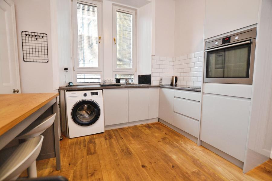 Flat Wheatfield Street in City of Edinburgh