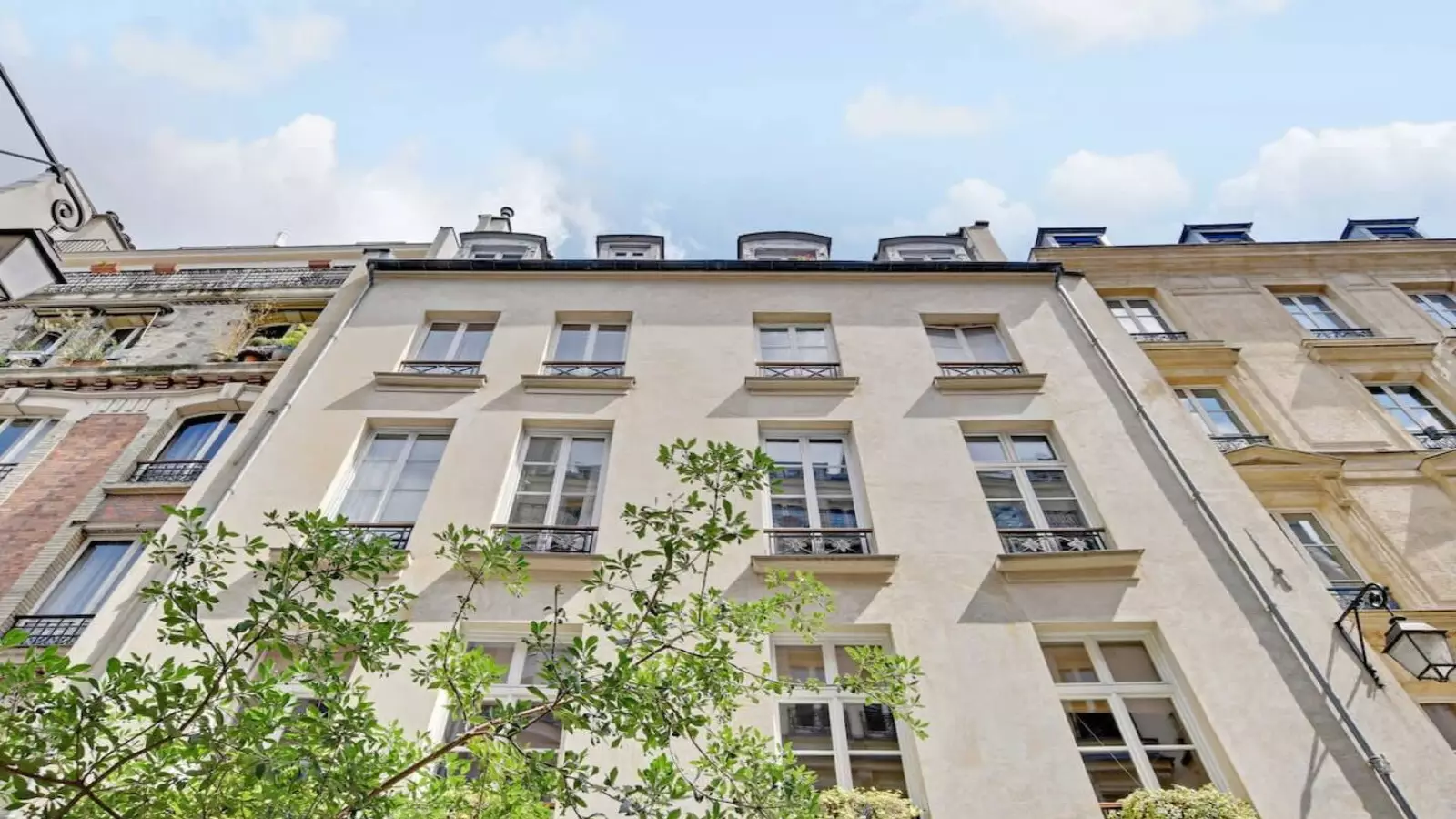 Appartement Cour de Rome à Paris