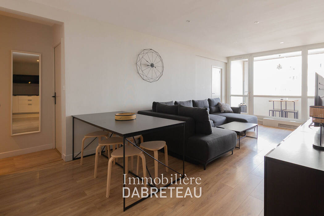 Flat Cours Émile Zola in Villeurbanne
