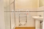 Flat Gosbrook Road in Reading
