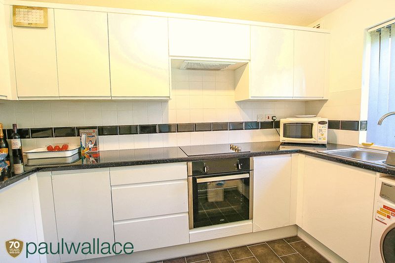 Flat Guinevere Gardens in Cheshunt