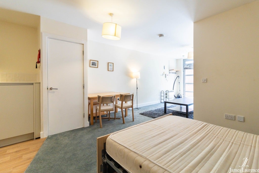 Flat Newhall Street in Birmingham