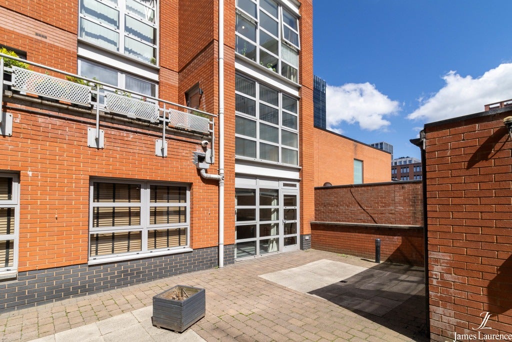 Flat Newhall Street in Birmingham