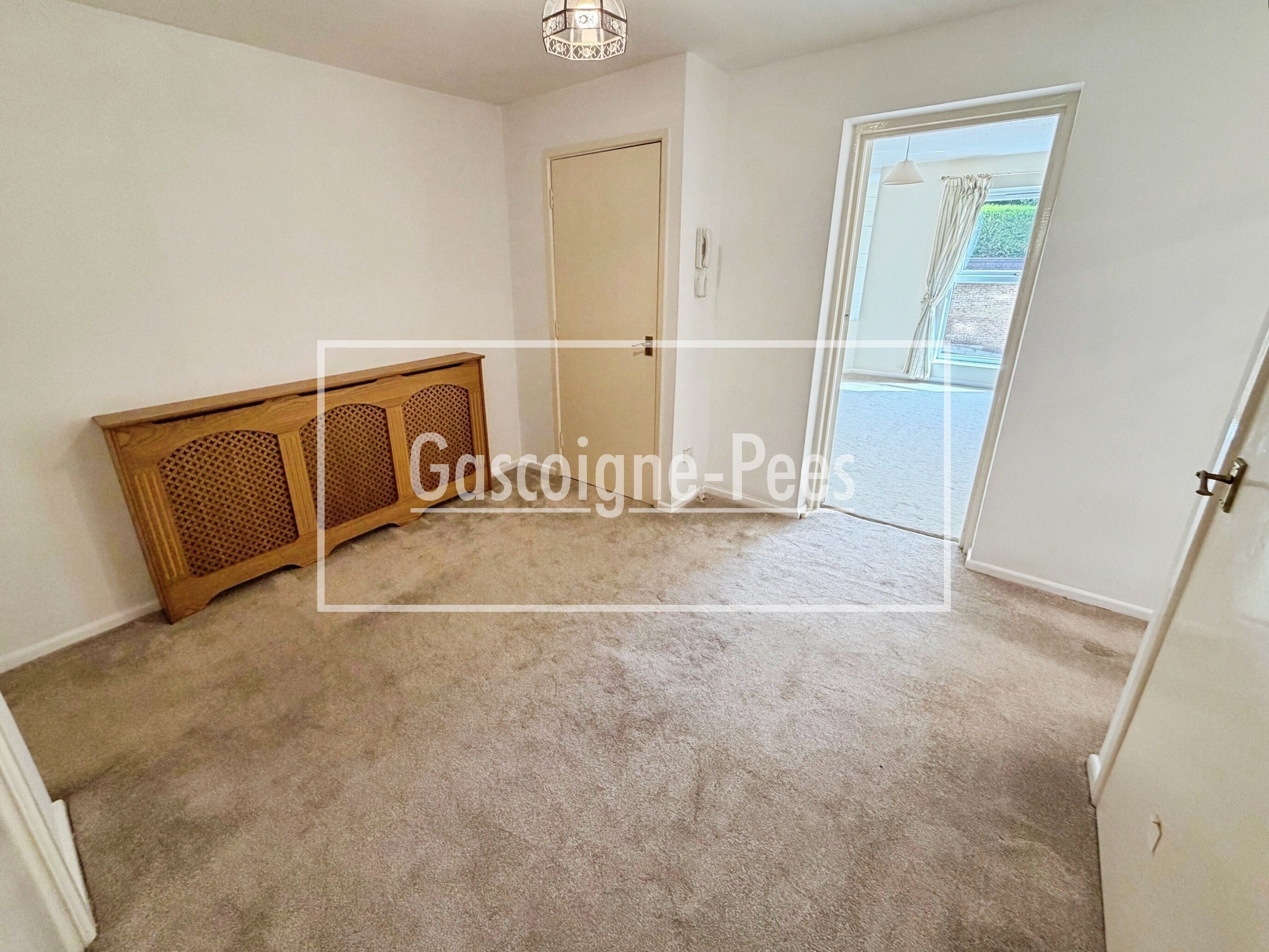 Flat Deanery Place in Waverley