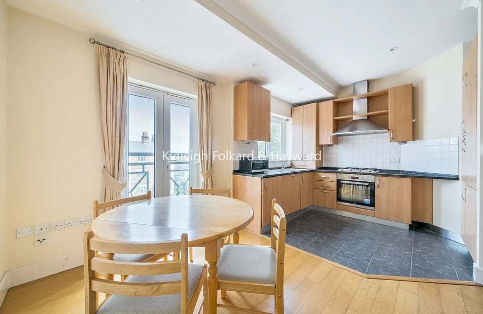 Flat Hertford Road in Greater London