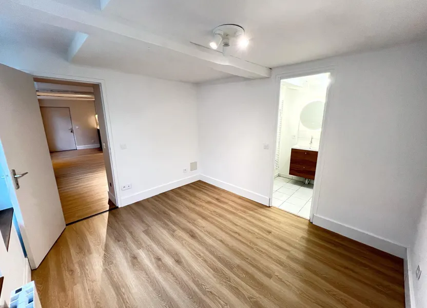 Flat Rue de Brossard in Pont-l'Évêque