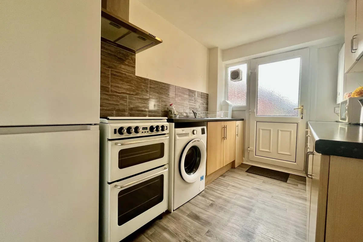 House Cedar Close in Leeds