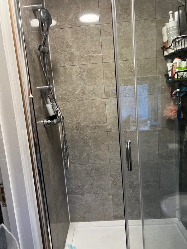 Room Longford Avenue in Greater London