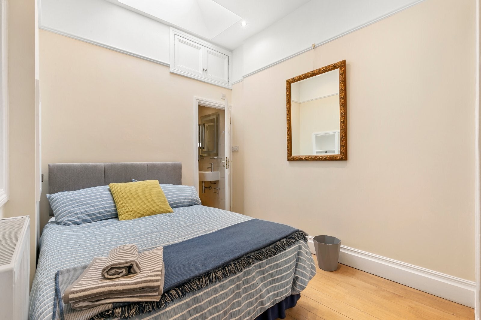 Flat Astwood Mews in Greater London