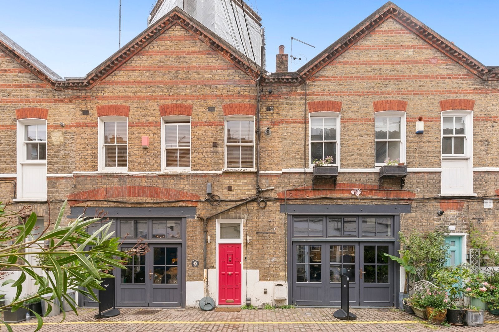 Flat Astwood Mews in Greater London