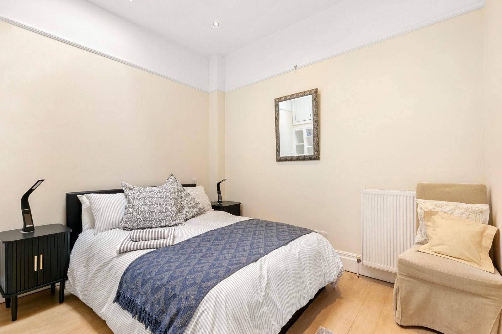 Flat Astwood Mews in Greater London