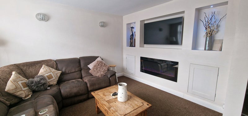 Room Derby Road in North East Derbyshire