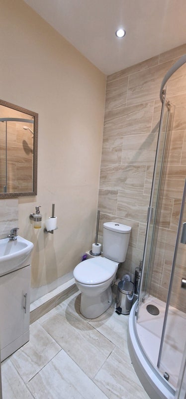 Room Derby Road in North East Derbyshire