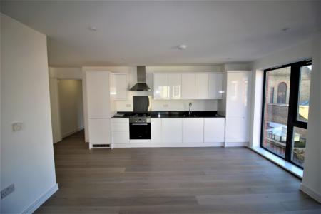 Flat Wellington Street in Greater London