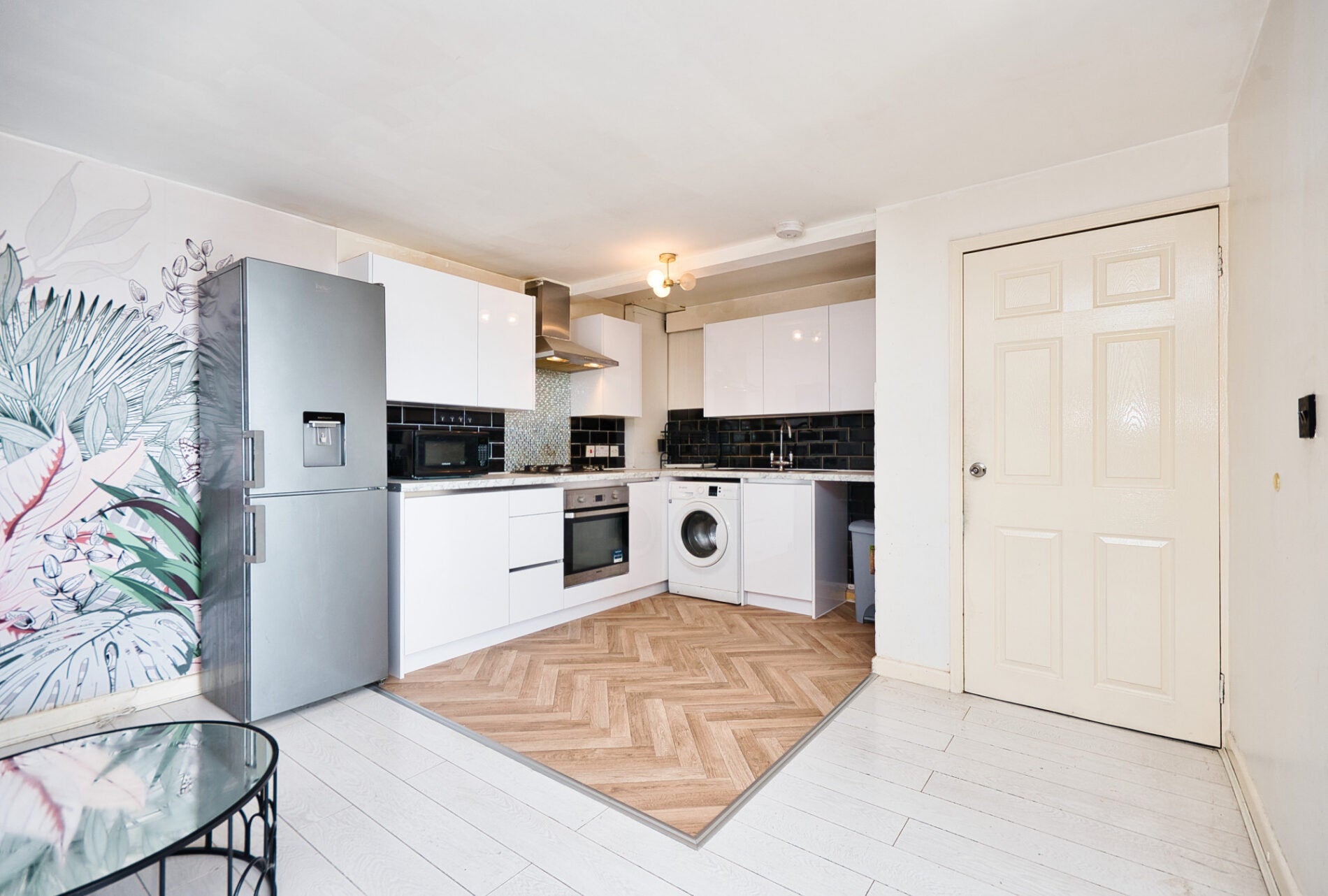 Flat Castle Road in Greater London