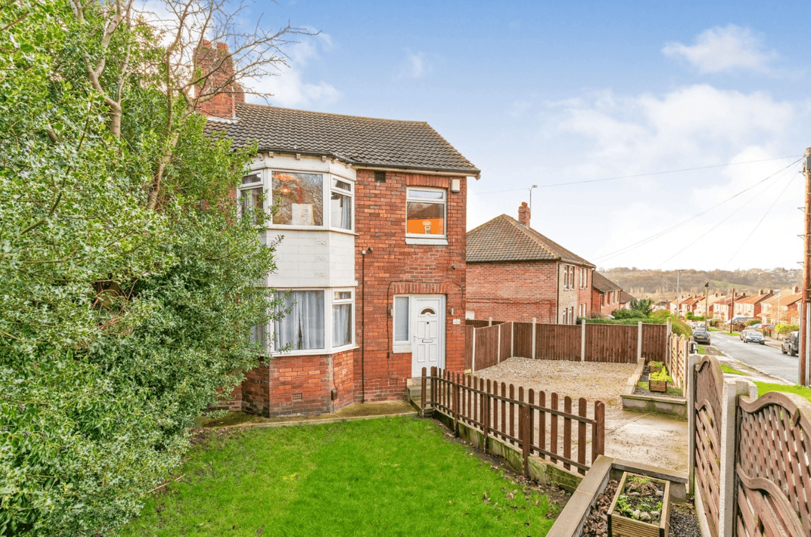 Flat Burley Wood Lane in Leeds